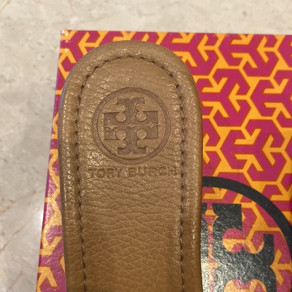 Authentic Tory Burch sandals shoes in tan💗comes with original dust bag & box💗 - Picture 6 of 7